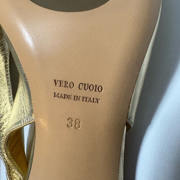 Mara Bini Italian Made Gold Leather Kitten Heel Slingbacks. 2in Heel. EU 38. - Picture 8 of 16